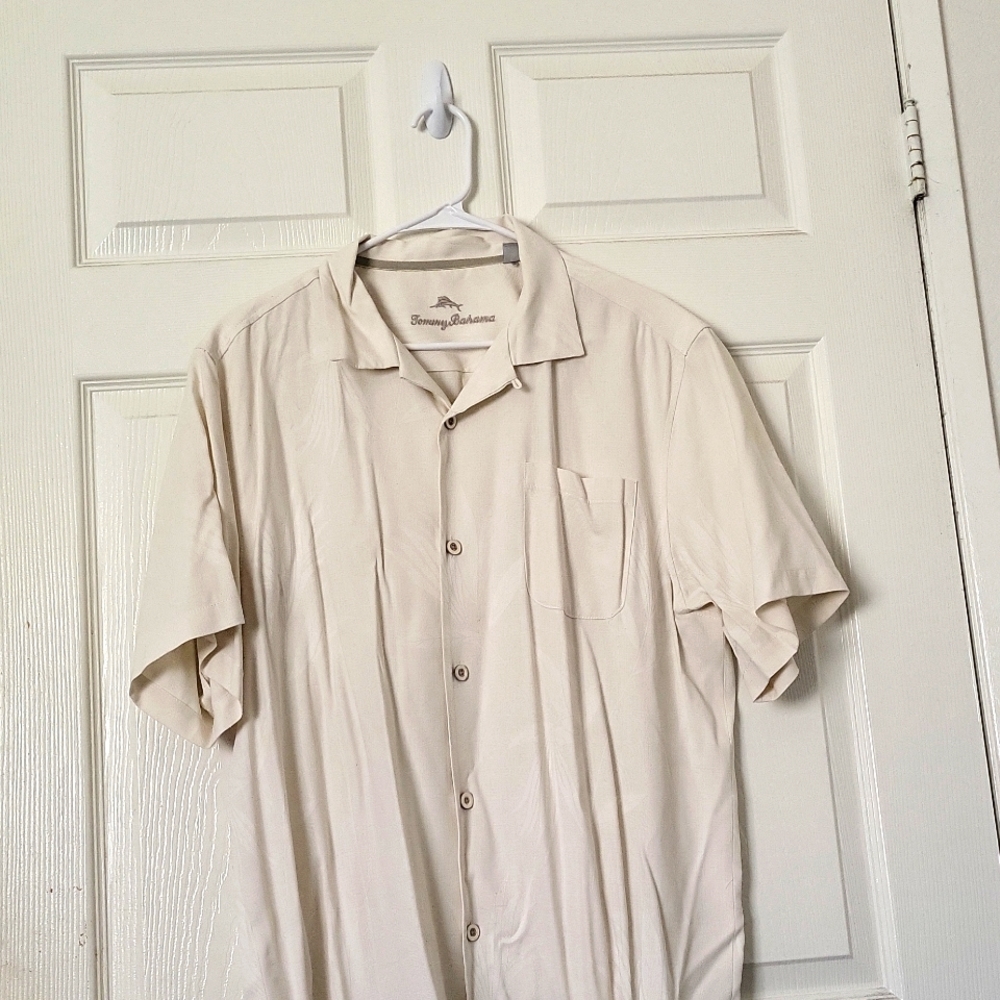 Tommy Bahama cream color button down shirt size L